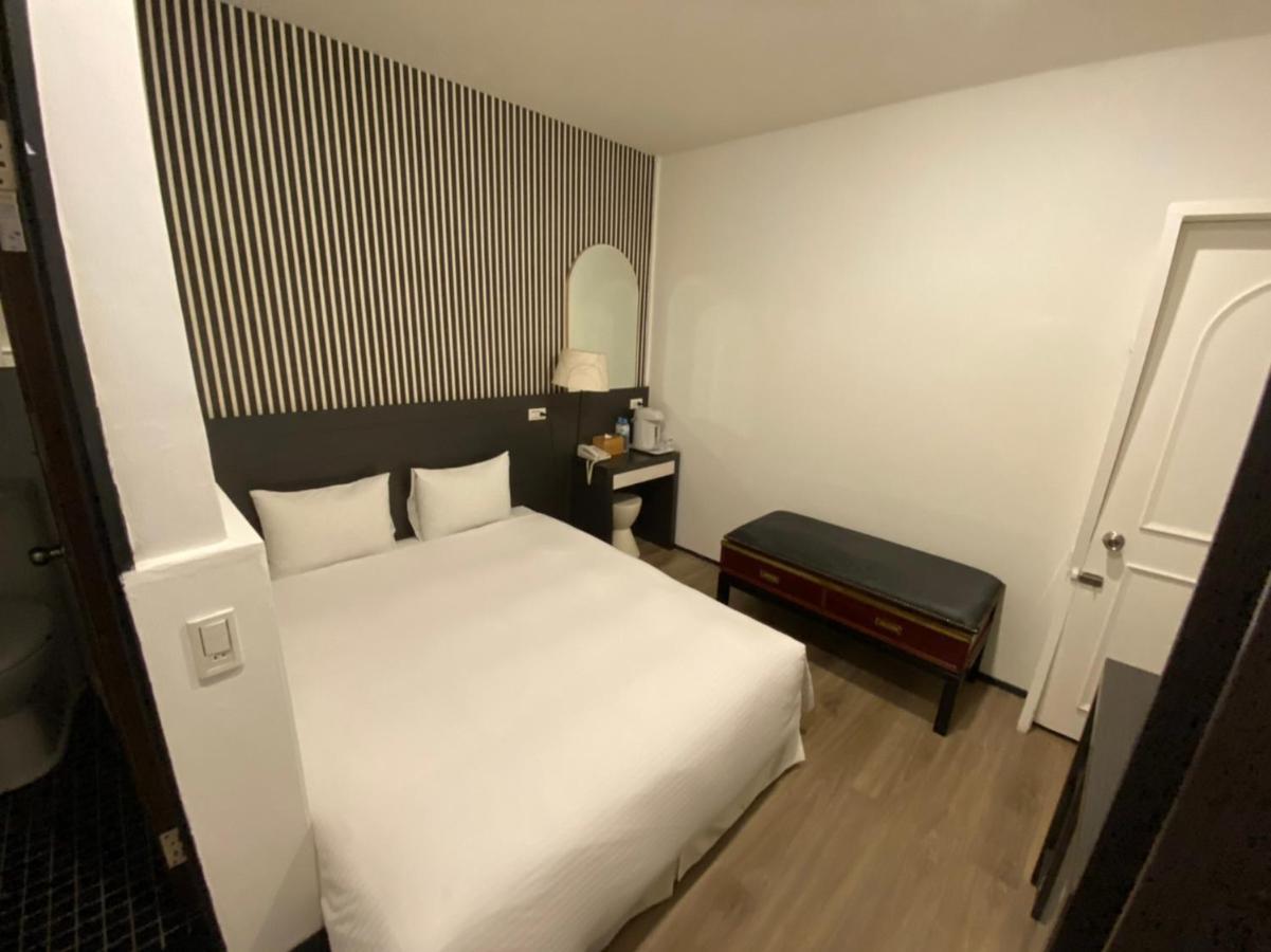 Queens Hotel Тайбей Екстер'єр фото