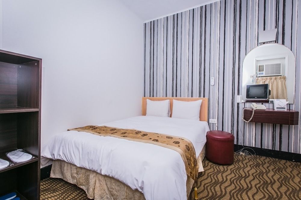 Queens Hotel Тайбей Екстер'єр фото