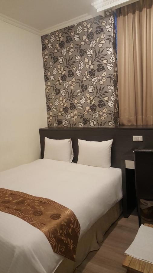 Queens Hotel Тайбей Екстер'єр фото